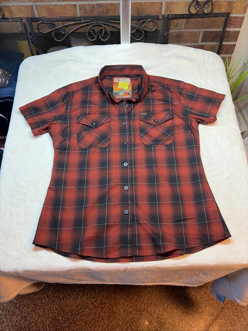 Dixxon Flannel Co. Old Iron Bamboo Short Sleeve - WOMEN’S Sz XL (Men’s M)